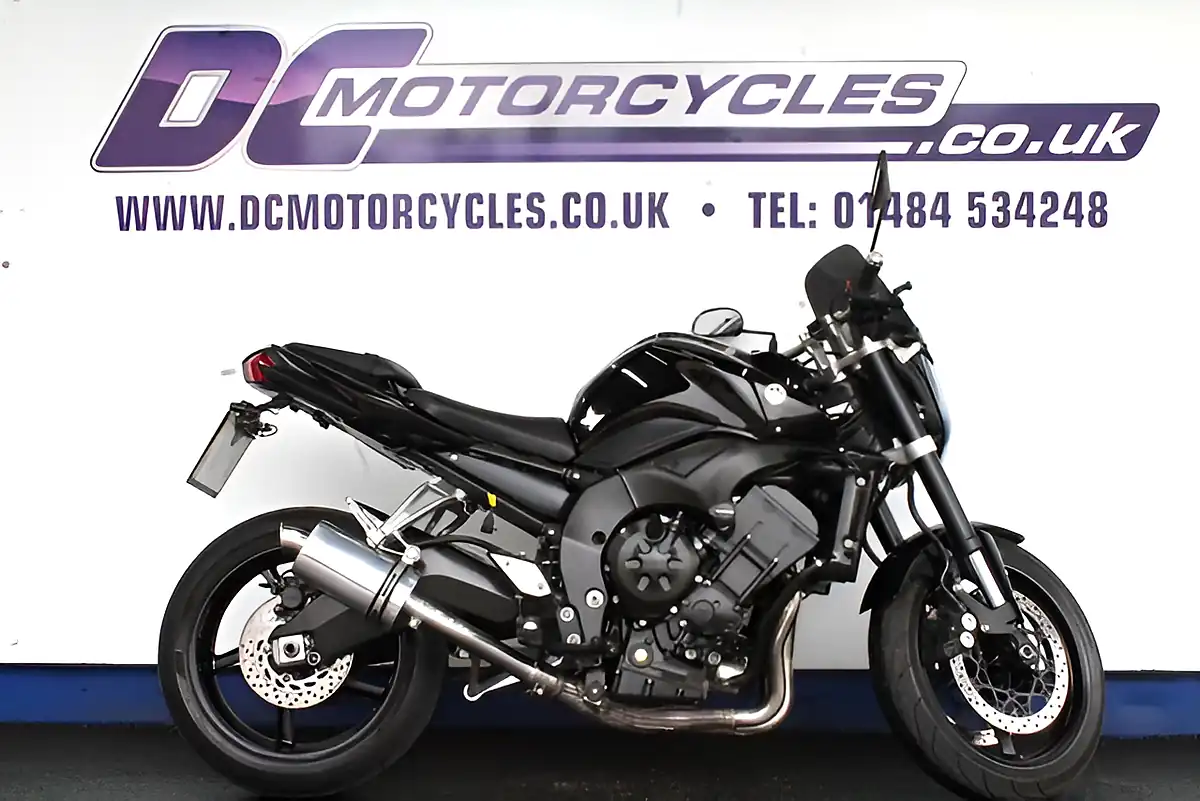 Used 2007 Yamaha FZ1 Super Retro Black - Front View