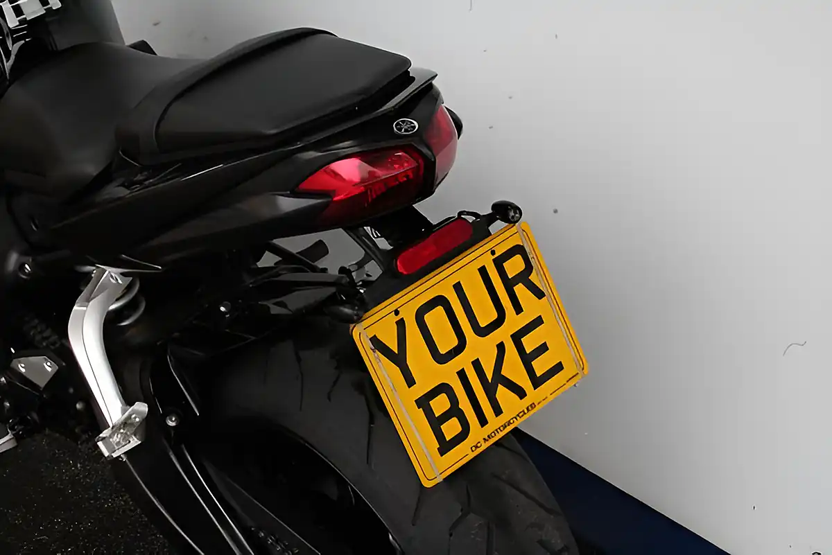 Used 2007 Yamaha FZ1 Super Retro Black - Interior and Exterior details 14