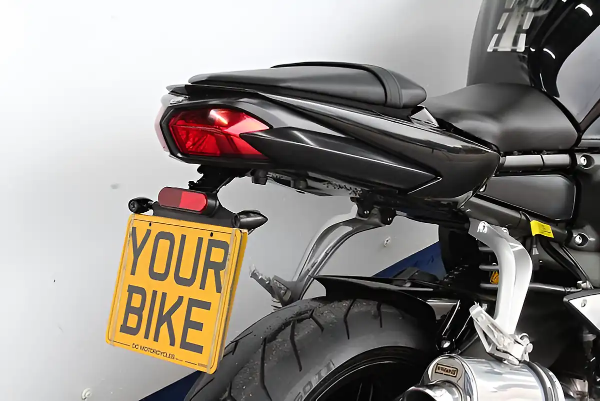 Used 2007 Yamaha FZ1 Super Retro Black - Interior and Exterior details 19