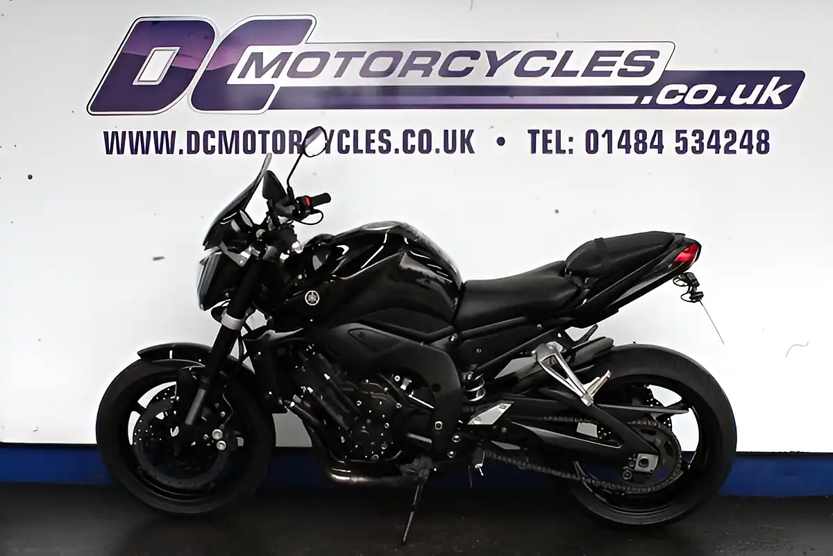 Used 2007 Yamaha FZ1 Super Retro Black - Interior and Exterior details 2
