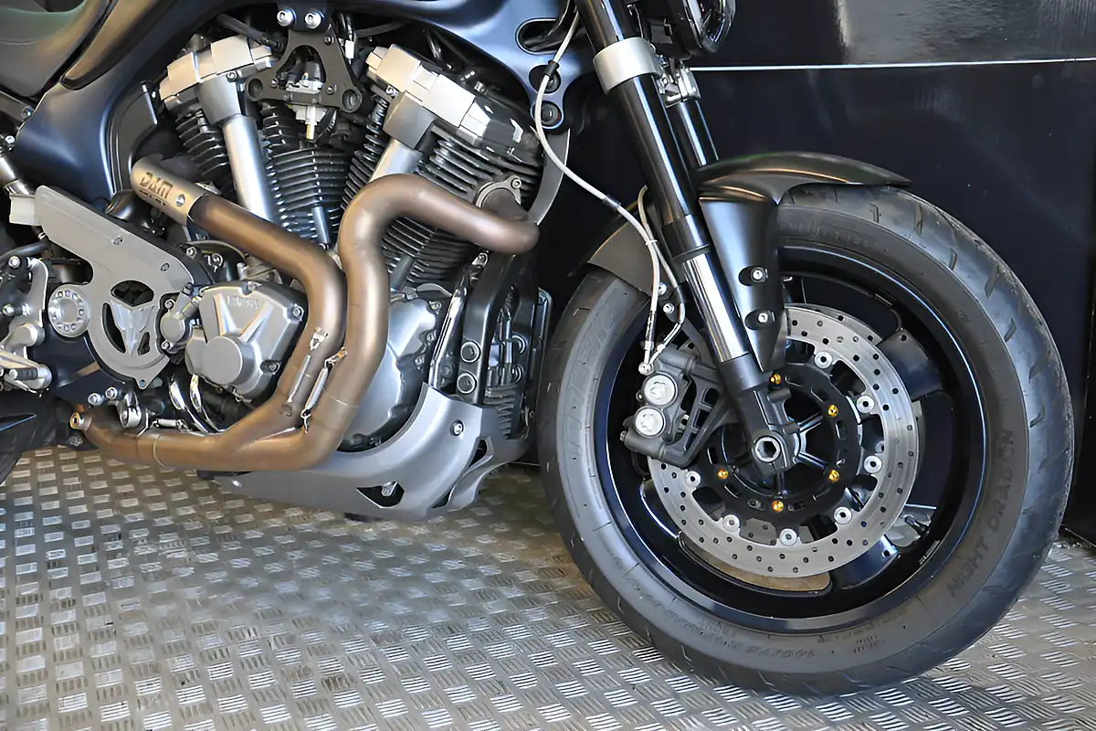 Used 2007 Yamaha MT01 Custom Blue - Interior and Exterior details 15