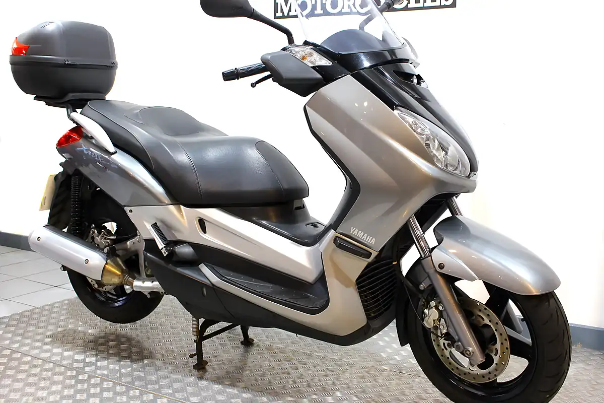 Used 2007 Yamaha YP250R X-Max Silver - Interior and Exterior details 2