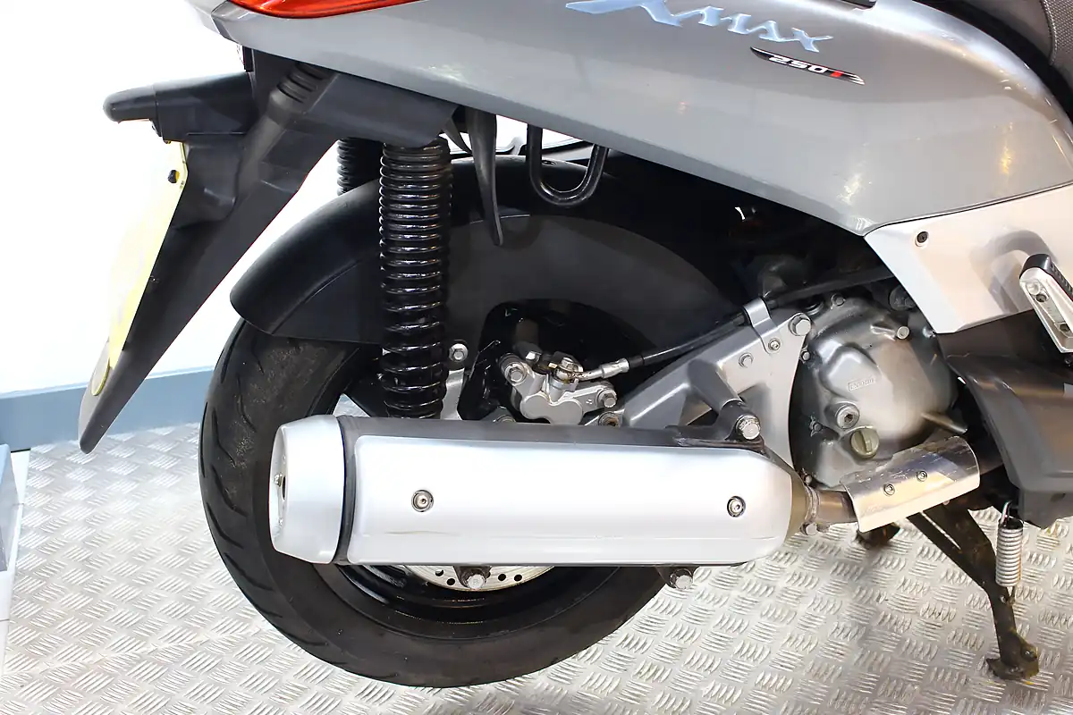 Used 2007 Yamaha YP250R X-Max Silver - Interior and Exterior details 7