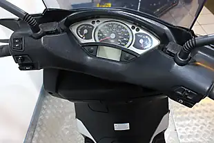 Used 2007 Yamaha YP250R X-Max Silver - Interior and Exterior details 8