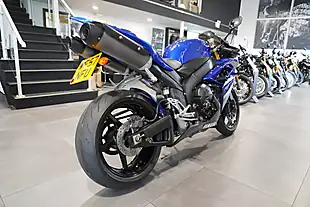 Used 2007 Yamaha YZF-R1 Blue - Interior and Exterior details 5