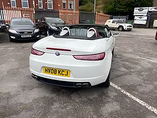 Used 2008 Alfa Romeo Spider Convertible White - Interior and Exterior details 6