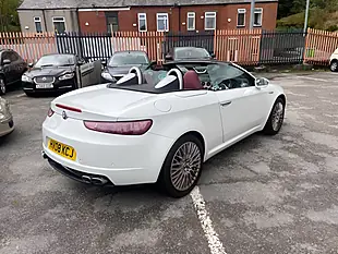 Used 2008 Alfa Romeo Spider Convertible White - Interior and Exterior details 7