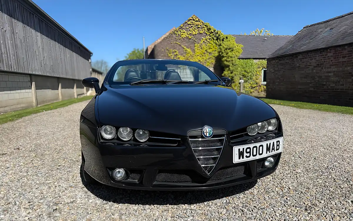 Used 2008 Alfa Romeo Spider Limited Edition Carbonio Black - Interior and Exterior details 7