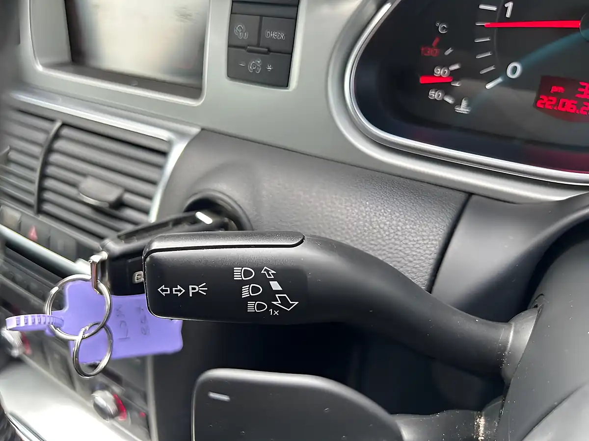 Used 2008 Audi Q7 S Line Black - Interior and Exterior details 13
