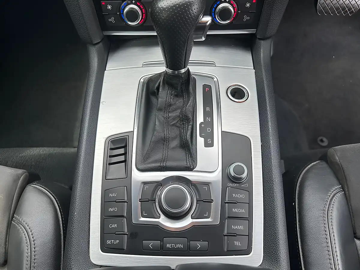 Used 2008 Audi Q7 S Line Black - Interior and Exterior details 17