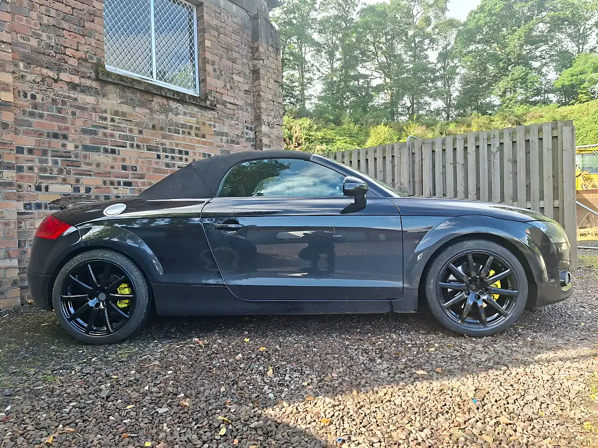 Used 2008 Audi Tt Roadster Black - Interior and Exterior details 9