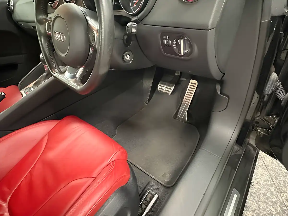 Used 2008 Audi Tt S Line Black - Interior and Exterior details 15