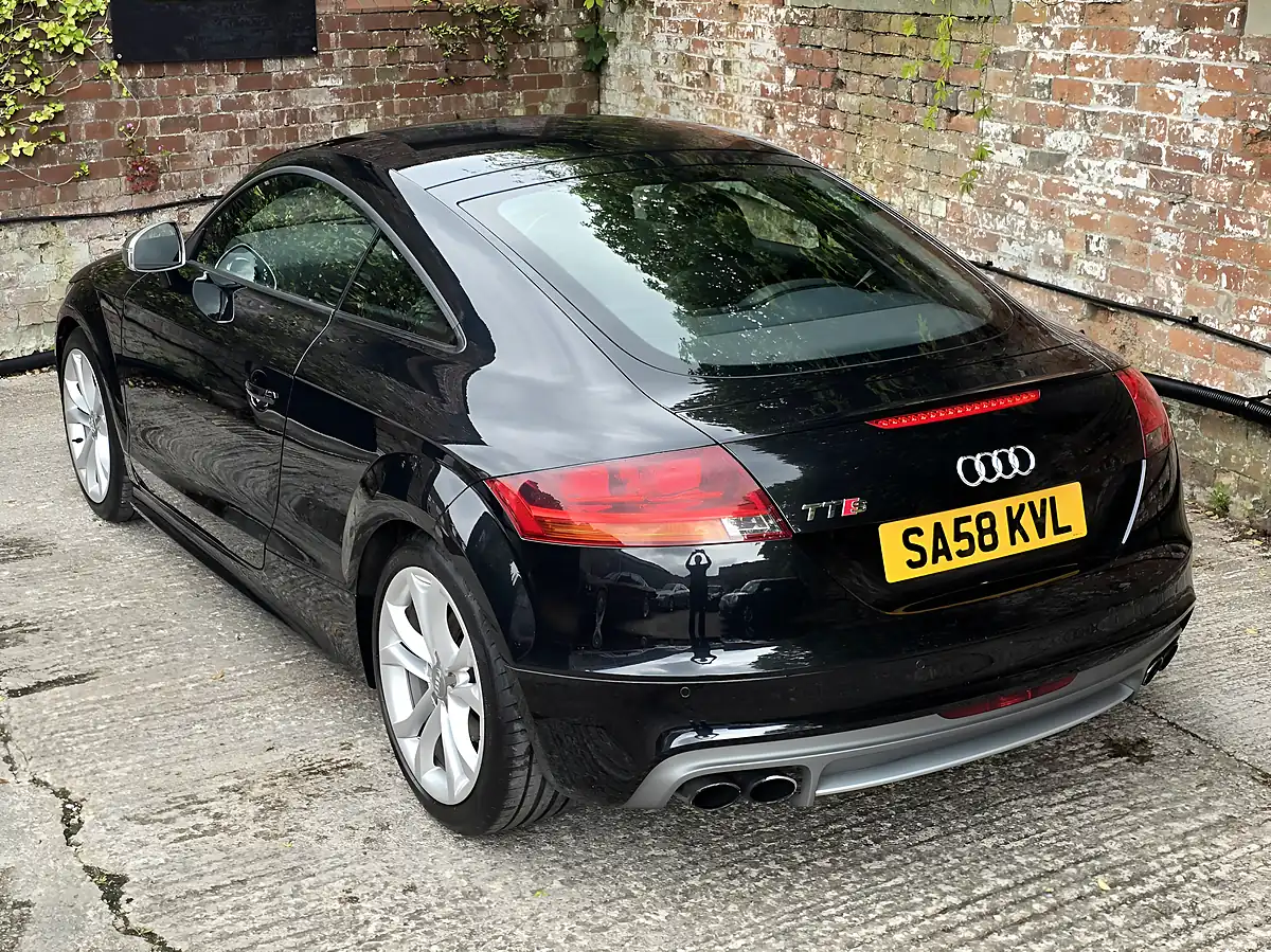 Used 2008 Audi Tts Black - Interior and Exterior details 10