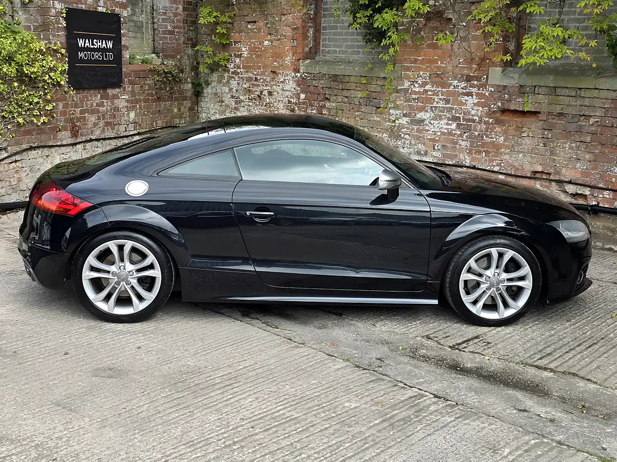 Used 2008 Audi Tts Black - Interior and Exterior details 4