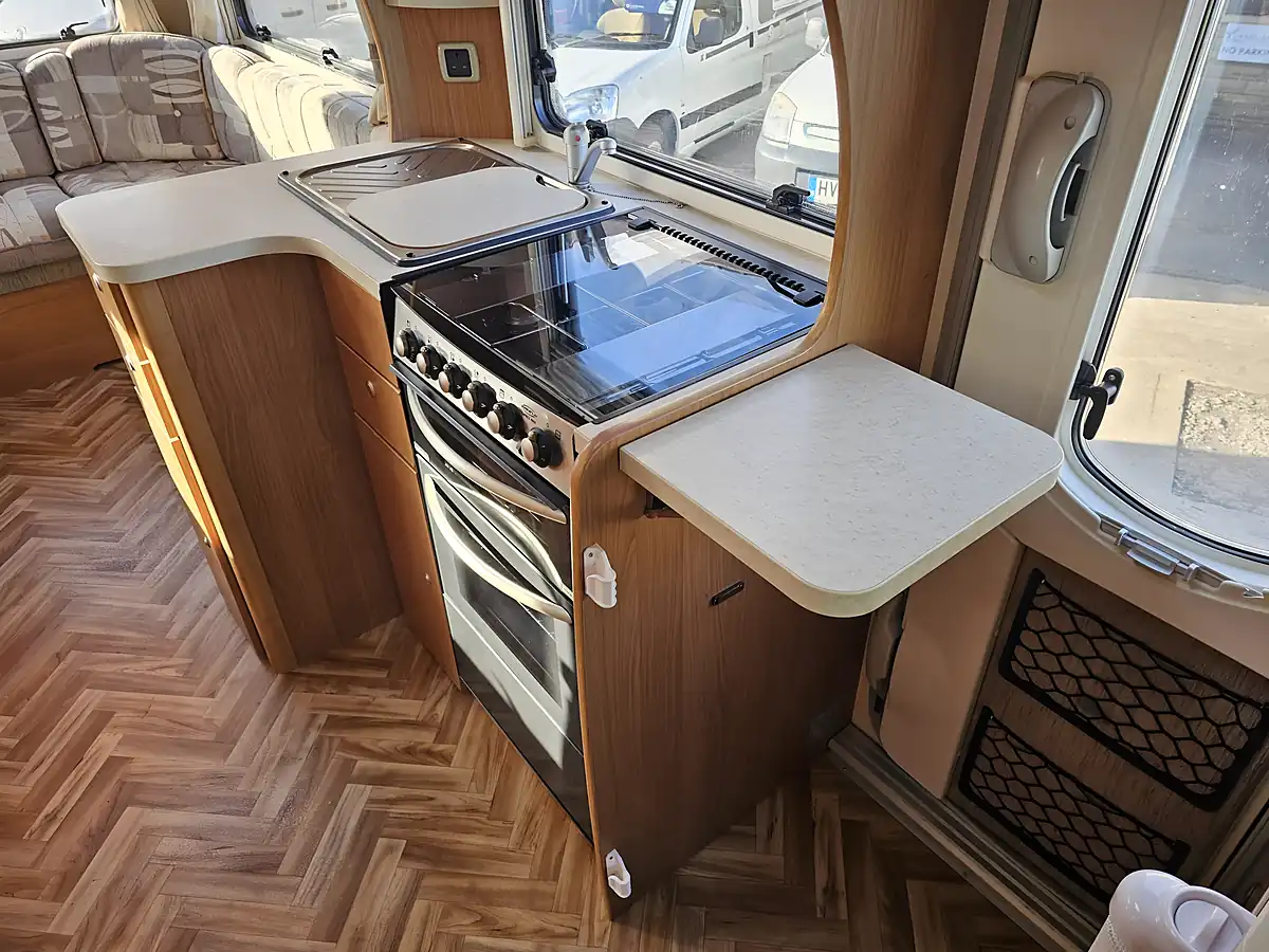 Used 2008 Autocruise Stardream Luxury Low Profile 2 Berth Coachbuilt White - Interior and Exterior details 11