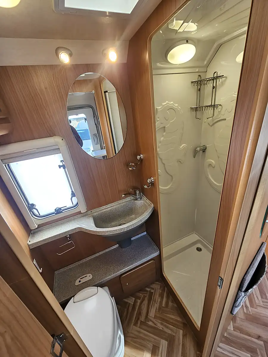 Used 2008 Autocruise Stardream Luxury Low Profile 2 Berth Coachbuilt White - Interior and Exterior details 17