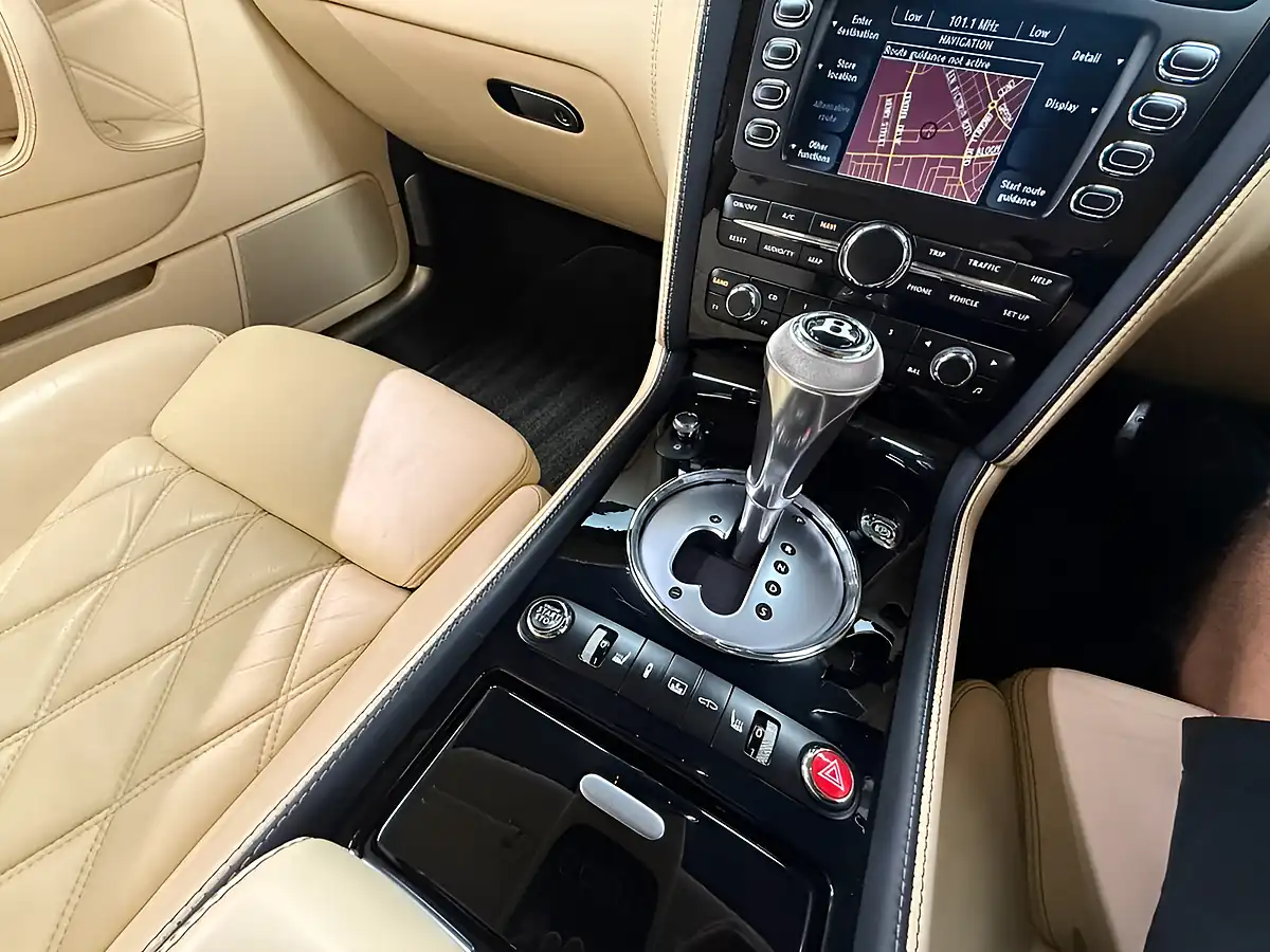 Used 2008 Bentley Continental Flying Spur Silver - Interior and Exterior details 18