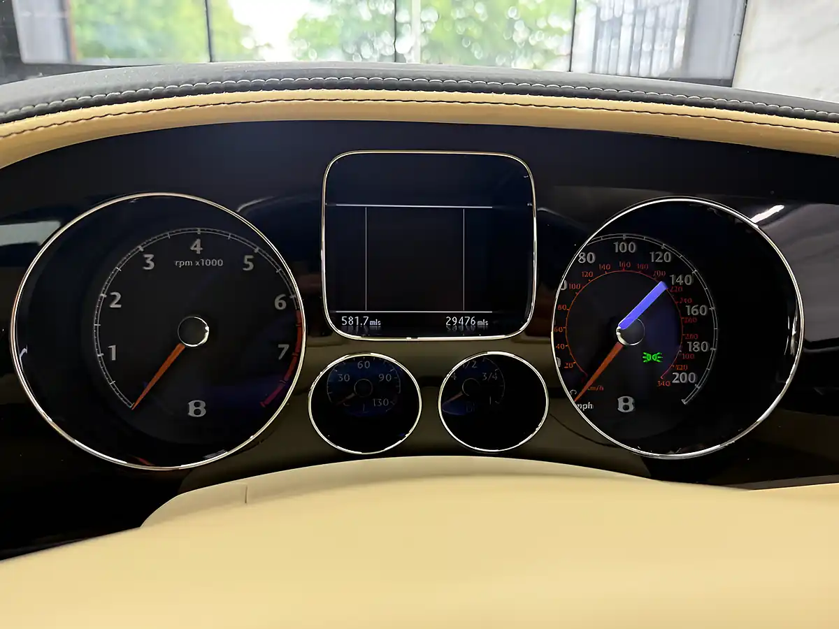 Used 2008 Bentley Continental Flying Spur Silver - Interior and Exterior details 19
