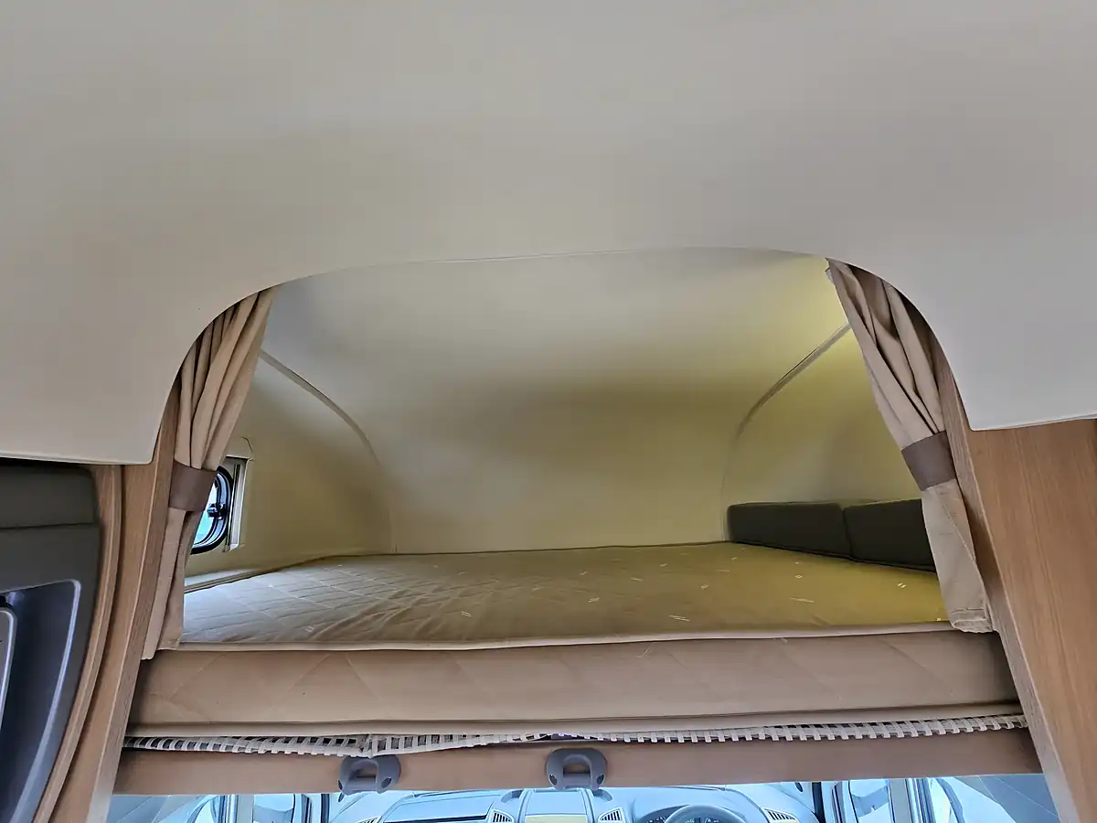 Used 2008 Bessacarr E495 Coachbuilt 6 Berth Rear U Lounge - Interior and Exterior details 18