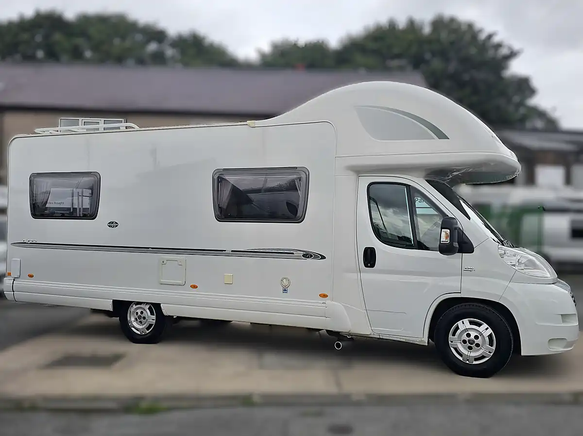 Used 2008 Bessacarr E495 Coachbuilt 6 Berth Rear U Lounge - Interior and Exterior details 8