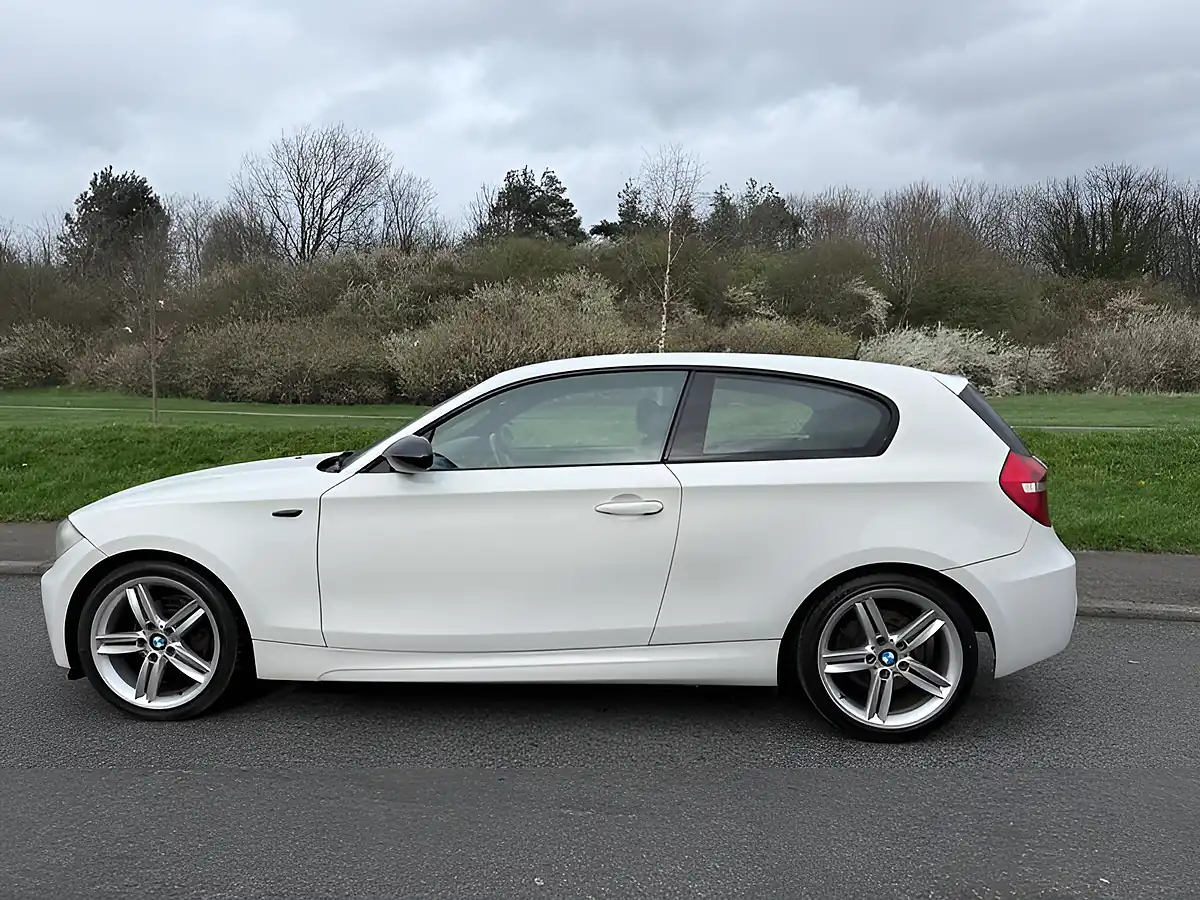 Used 2008 BMW 1 Series M Sport White - Interior and Exterior details 5