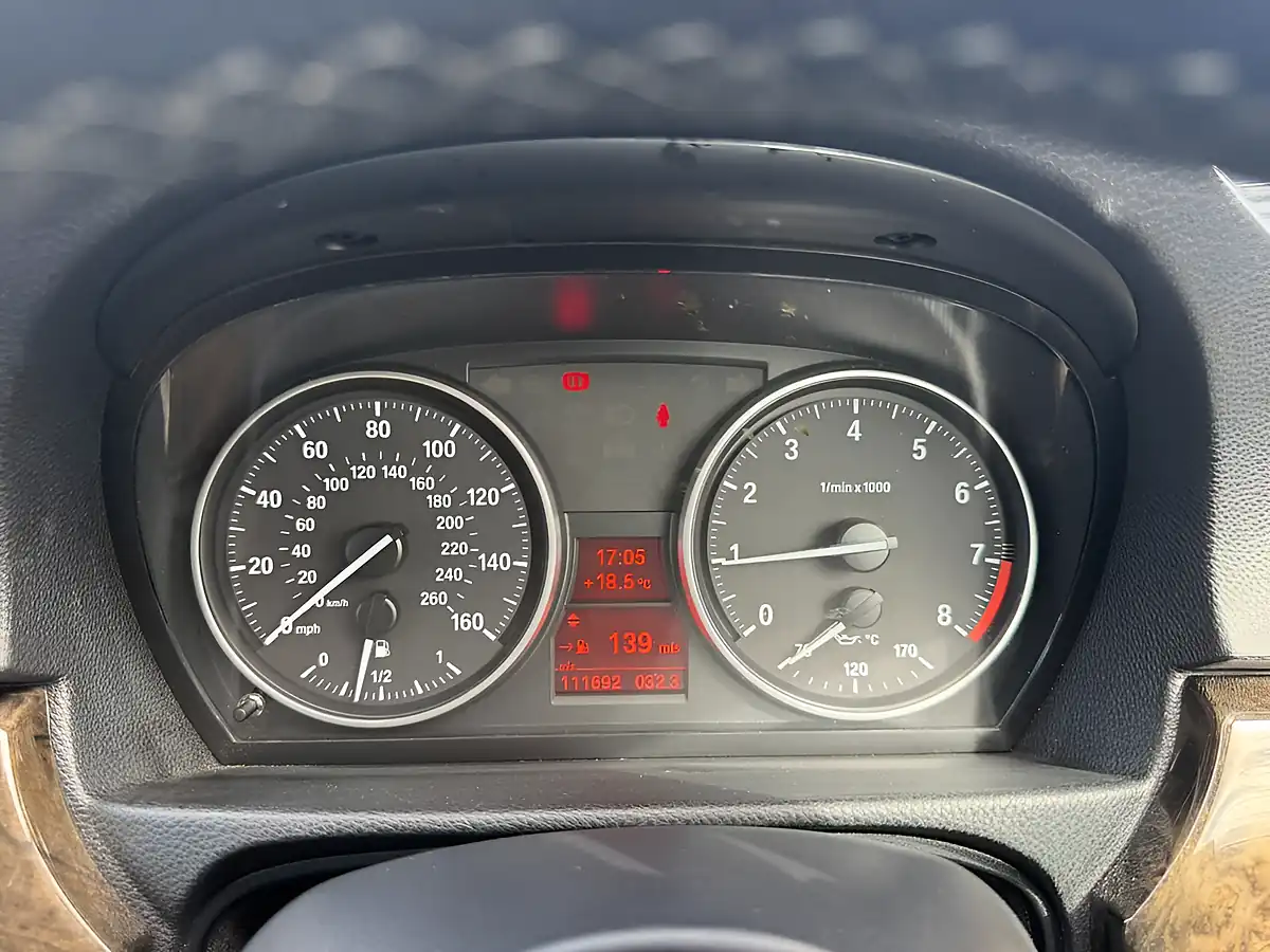 Used 2008 BMW 3 Series Se Grey - Interior and Exterior details 10
