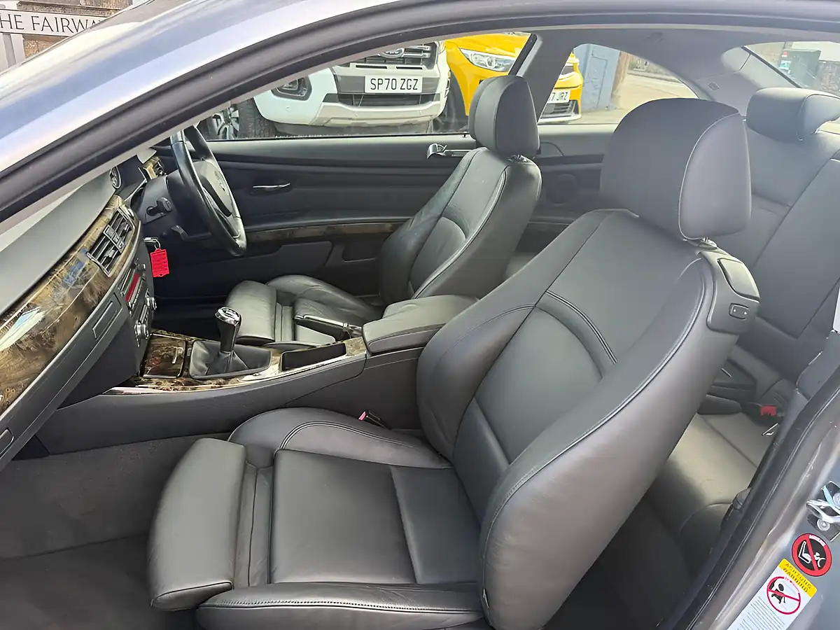 Used 2008 BMW 3 Series Se Grey - Interior and Exterior details 11