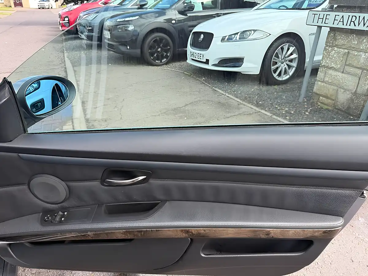 Used 2008 BMW 3 Series Se Grey - Interior and Exterior details 12