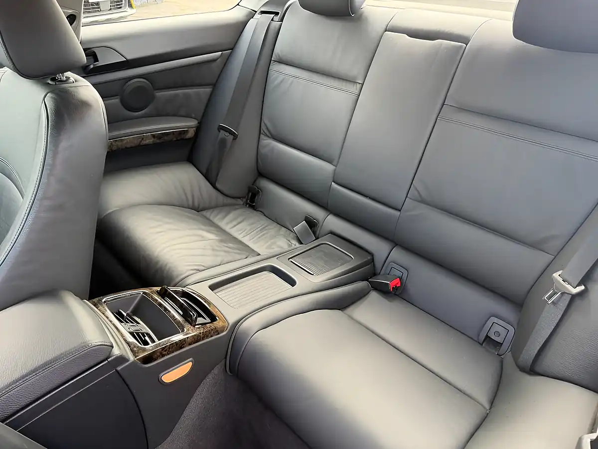 Used 2008 BMW 3 Series Se Grey - Interior and Exterior details 13
