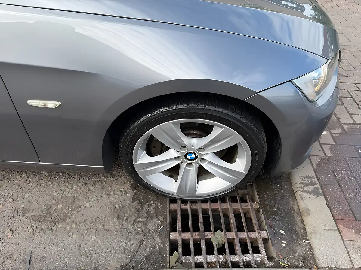 Used 2008 BMW 3 Series Se Grey - Interior and Exterior details 19