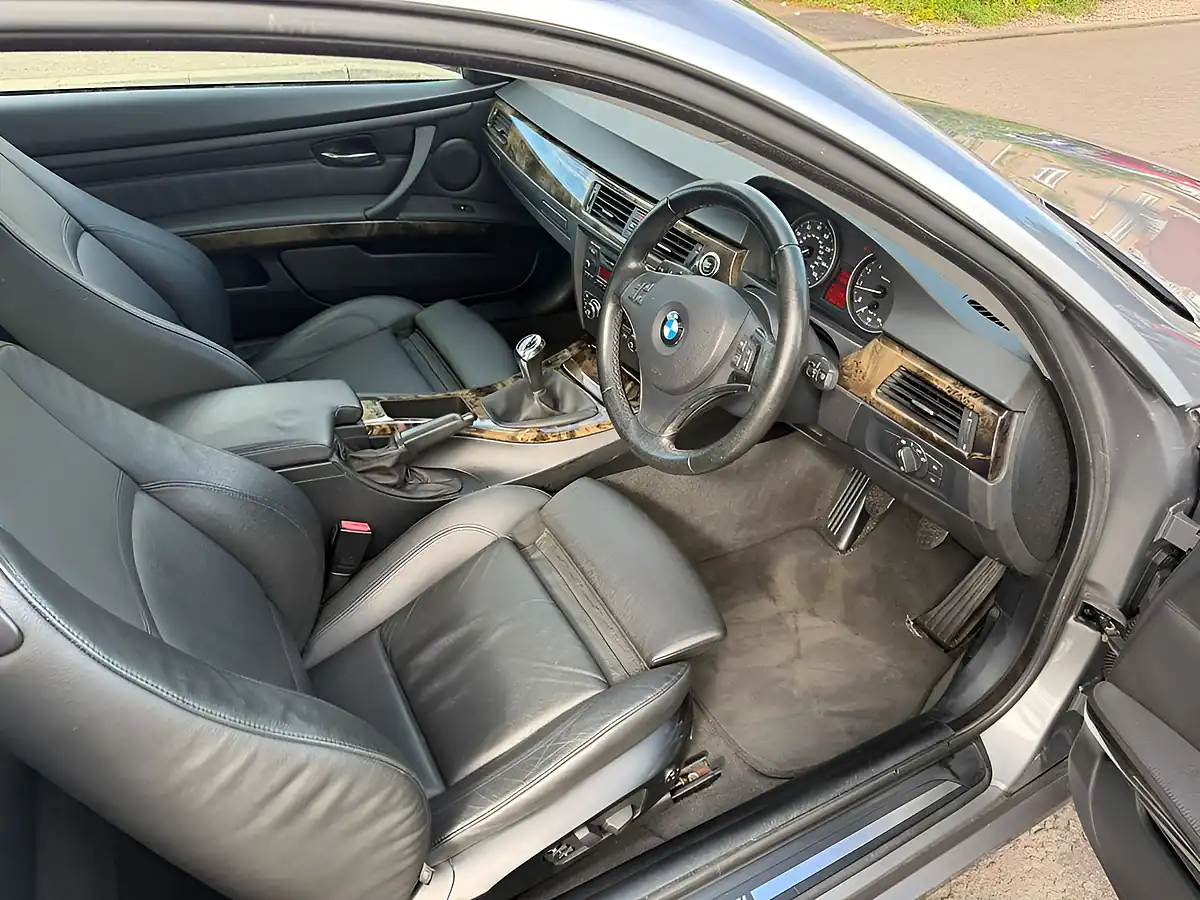Used 2008 BMW 3 Series Se Grey - Interior and Exterior details 8