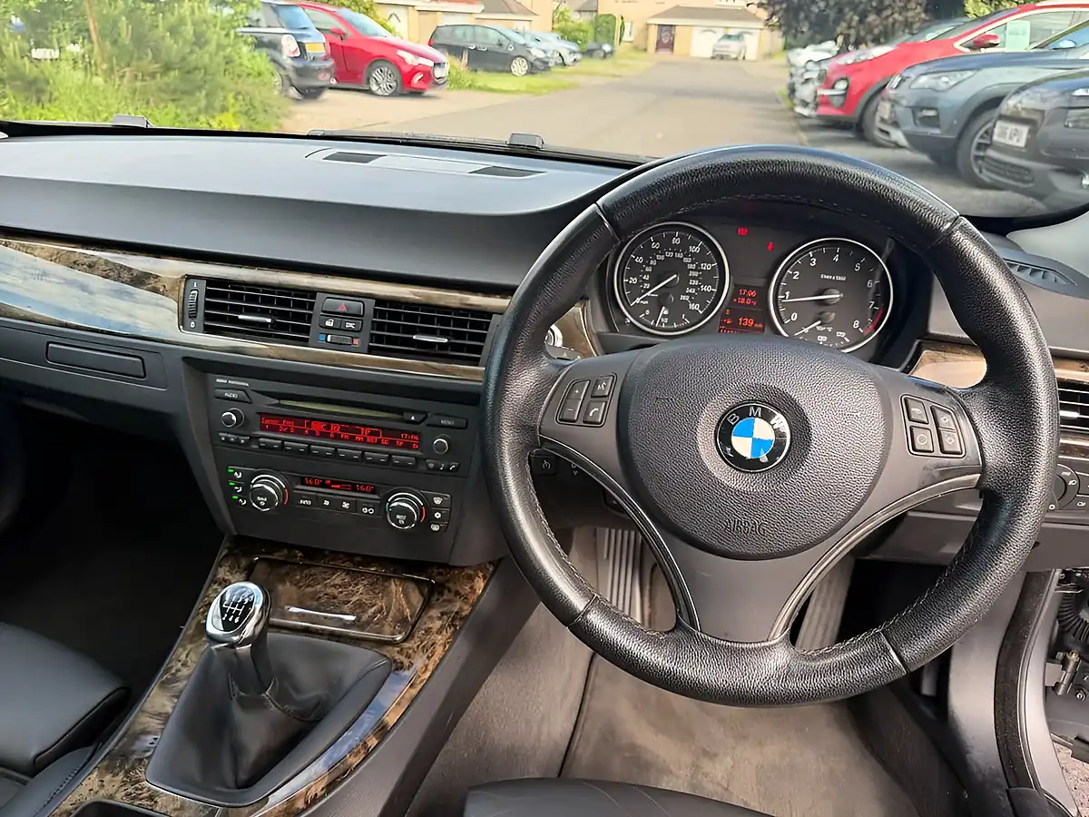 Used 2008 BMW 3 Series Se Grey - Interior and Exterior details 9