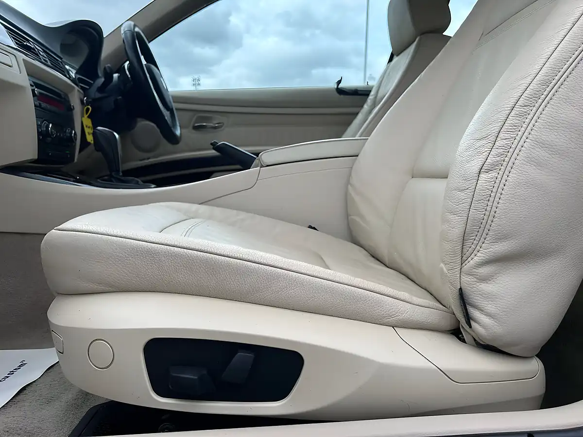 Used 2008 BMW 3 Series Se Montego Blue - Interior and Exterior details 19