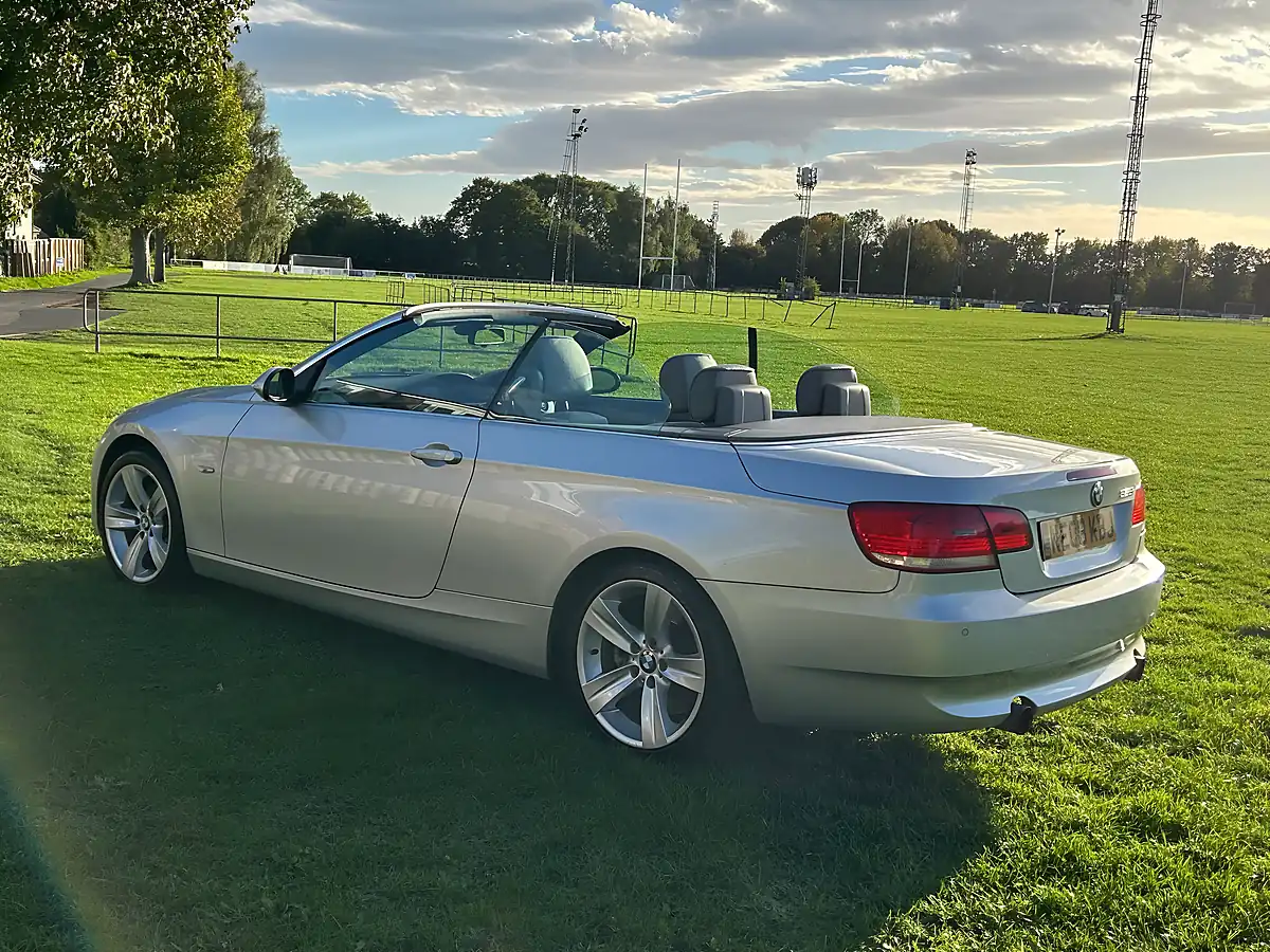 Used 2008 BMW 3 Series Se Titanium Silver - Interior and Exterior details 10