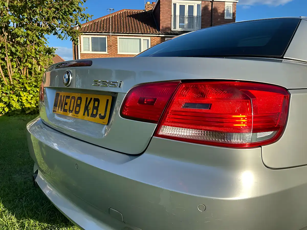 Used 2008 BMW 3 Series Se Titanium Silver - Interior and Exterior details 12