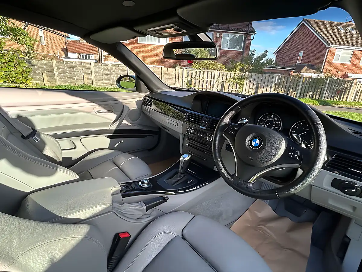Used 2008 BMW 3 Series Se Titanium Silver - Interior and Exterior details 14