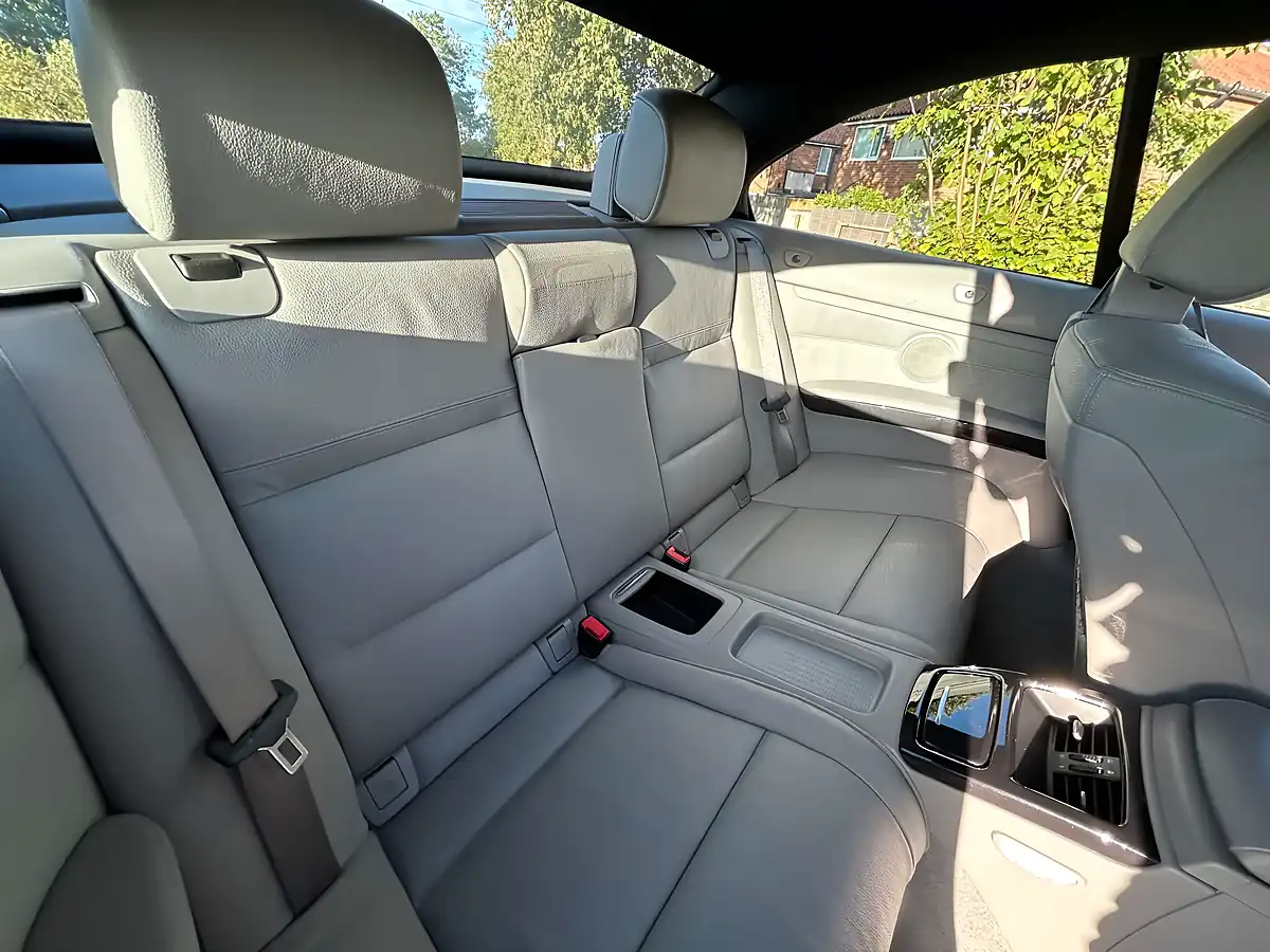 Used 2008 BMW 3 Series Se Titanium Silver - Interior and Exterior details 15