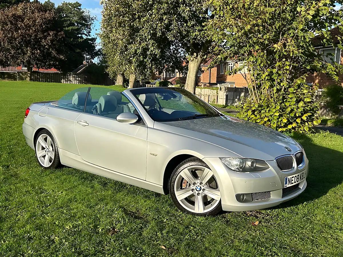 Used 2008 BMW 3 Series Se Titanium Silver - Interior and Exterior details 5