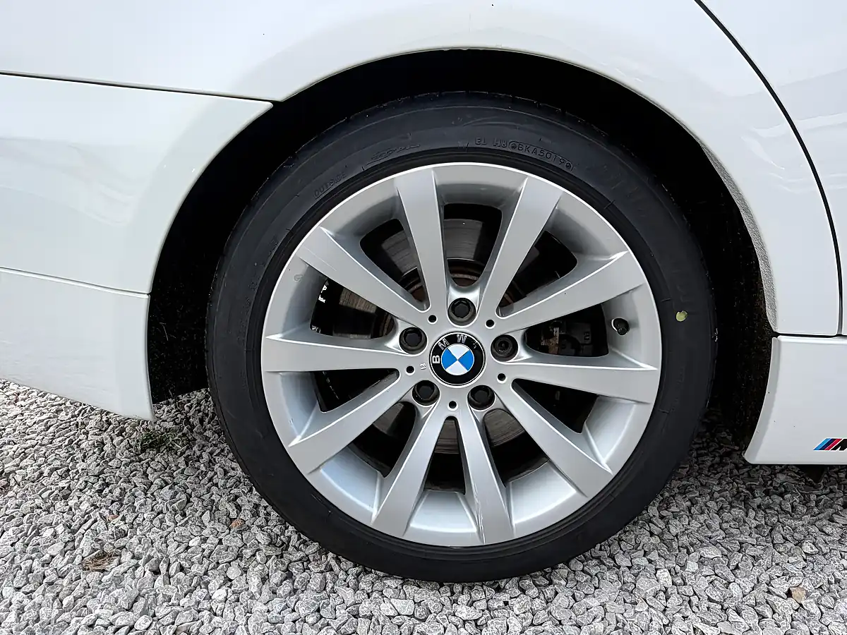 Used 2008 BMW 3 Series Se White - Interior and Exterior details 19