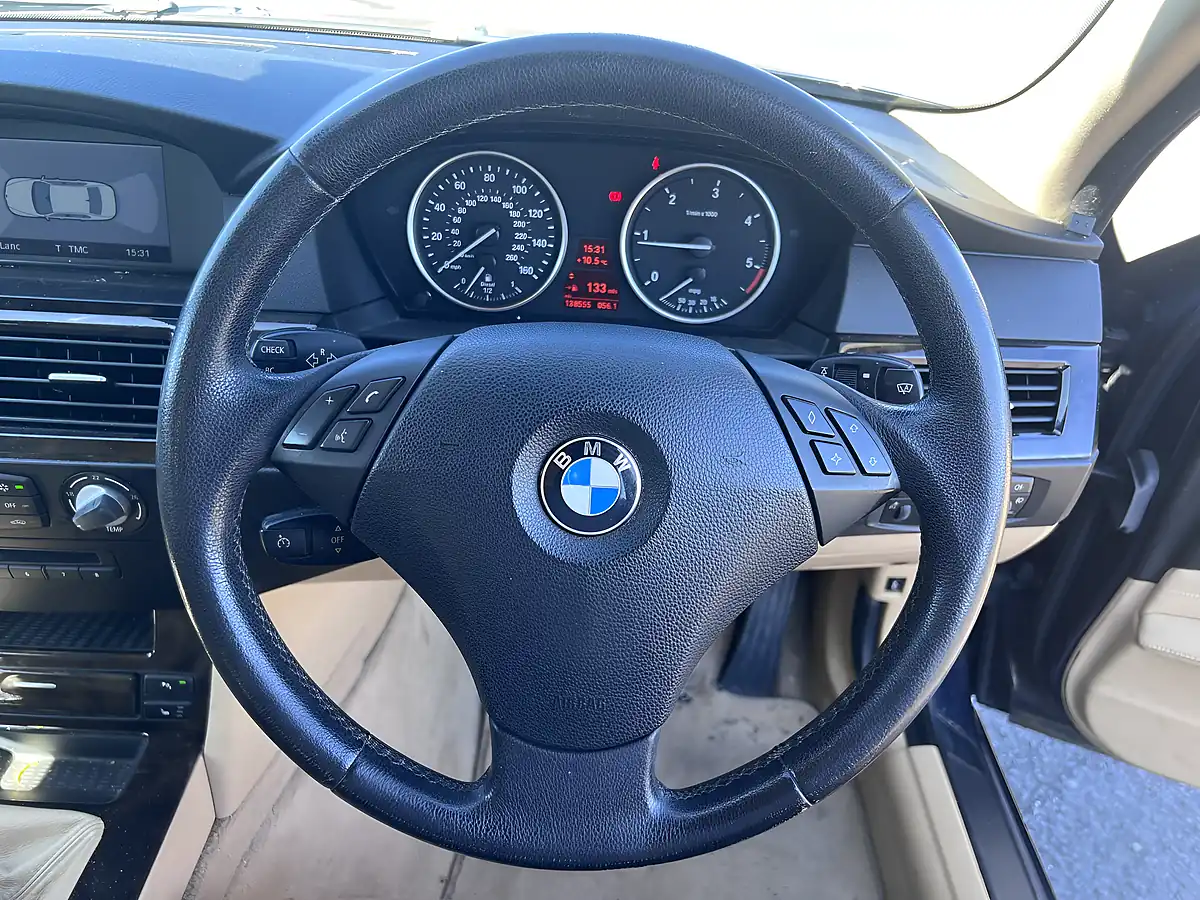 Used 2008 BMW 5 Series Se Blue - Interior and Exterior details 16