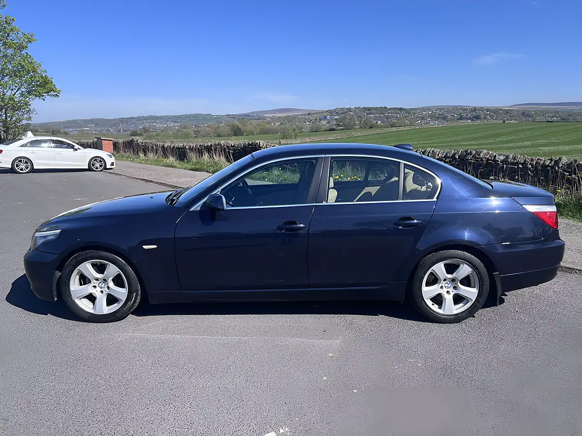 Used 2008 BMW 5 Series Se Blue - Interior and Exterior details 3