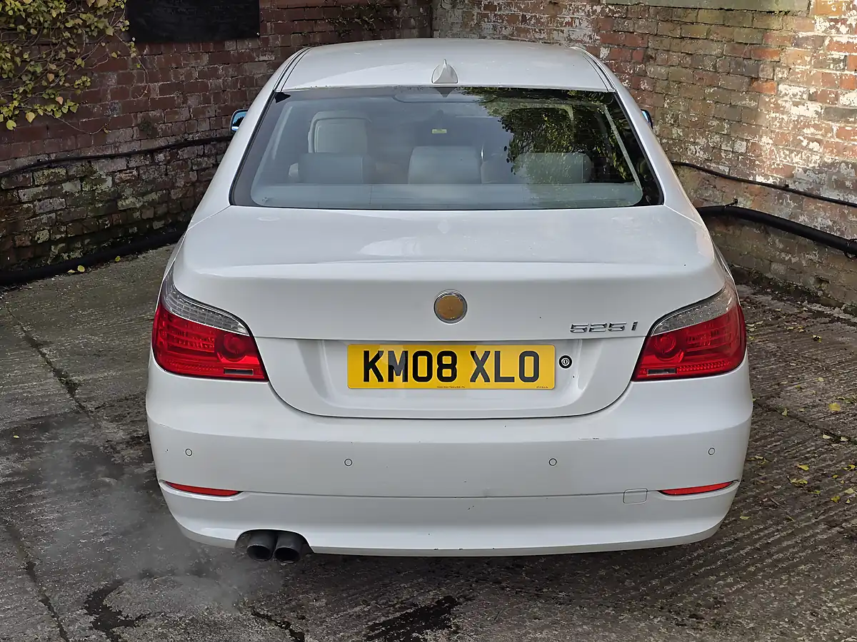 Used 2008 BMW 5 Series Se White - Interior and Exterior details 10