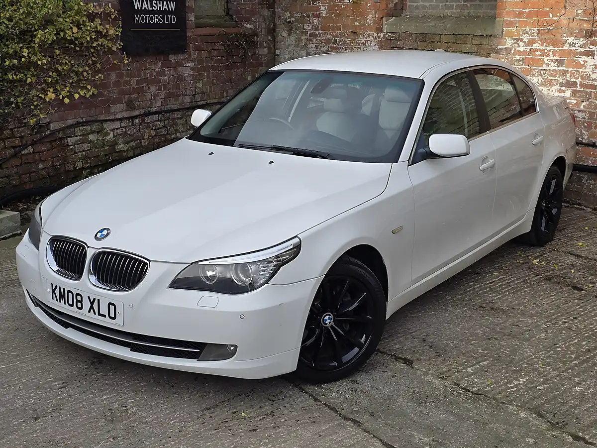 Used 2008 BMW 5 Series Se White - Interior and Exterior details 13