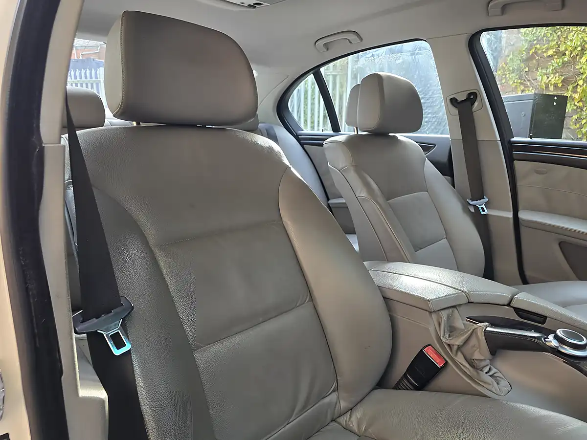 Used 2008 BMW 5 Series Se White - Interior and Exterior details 19