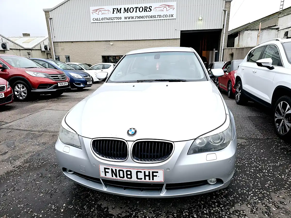 Used 2008 BMW 525i Luxury Silver - Front View