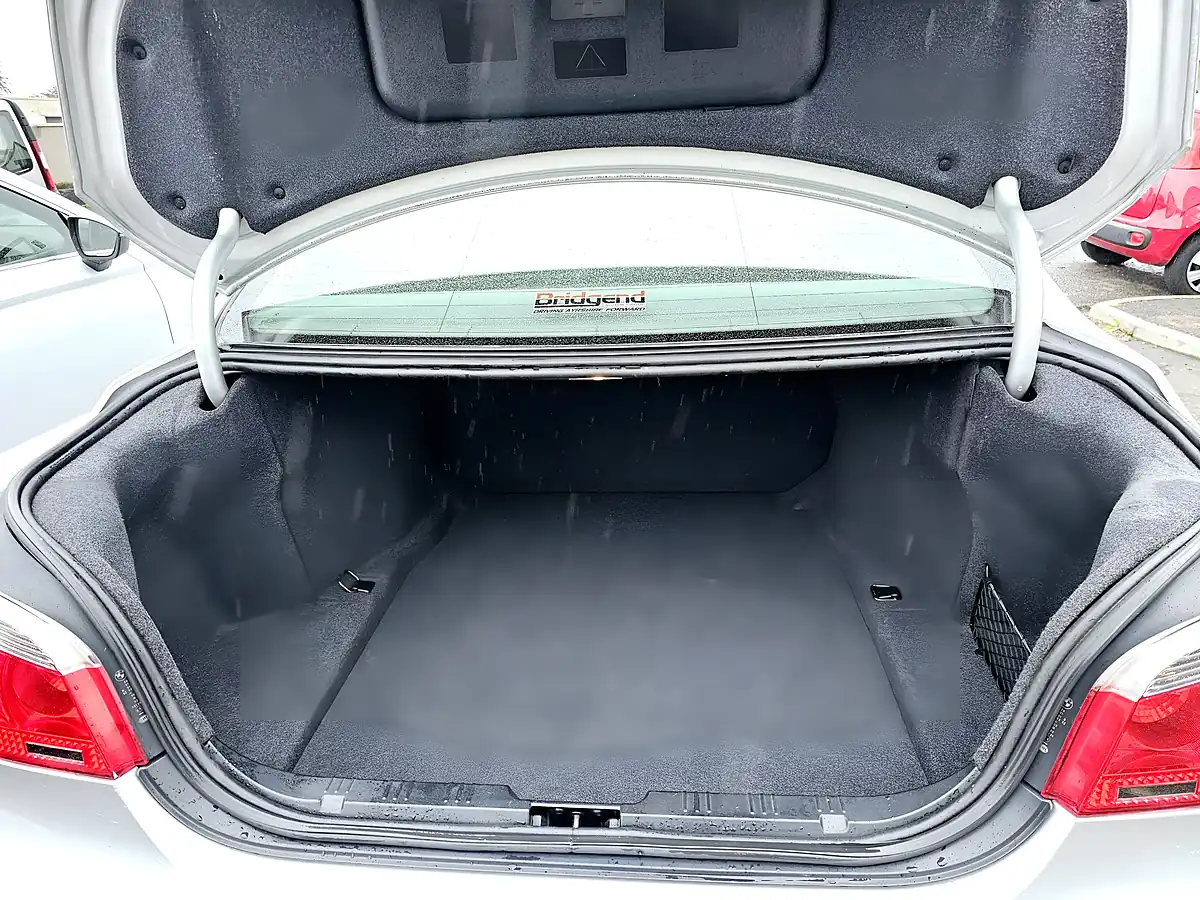 Used 2008 BMW 525i Luxury Silver - Interior and Exterior details 6