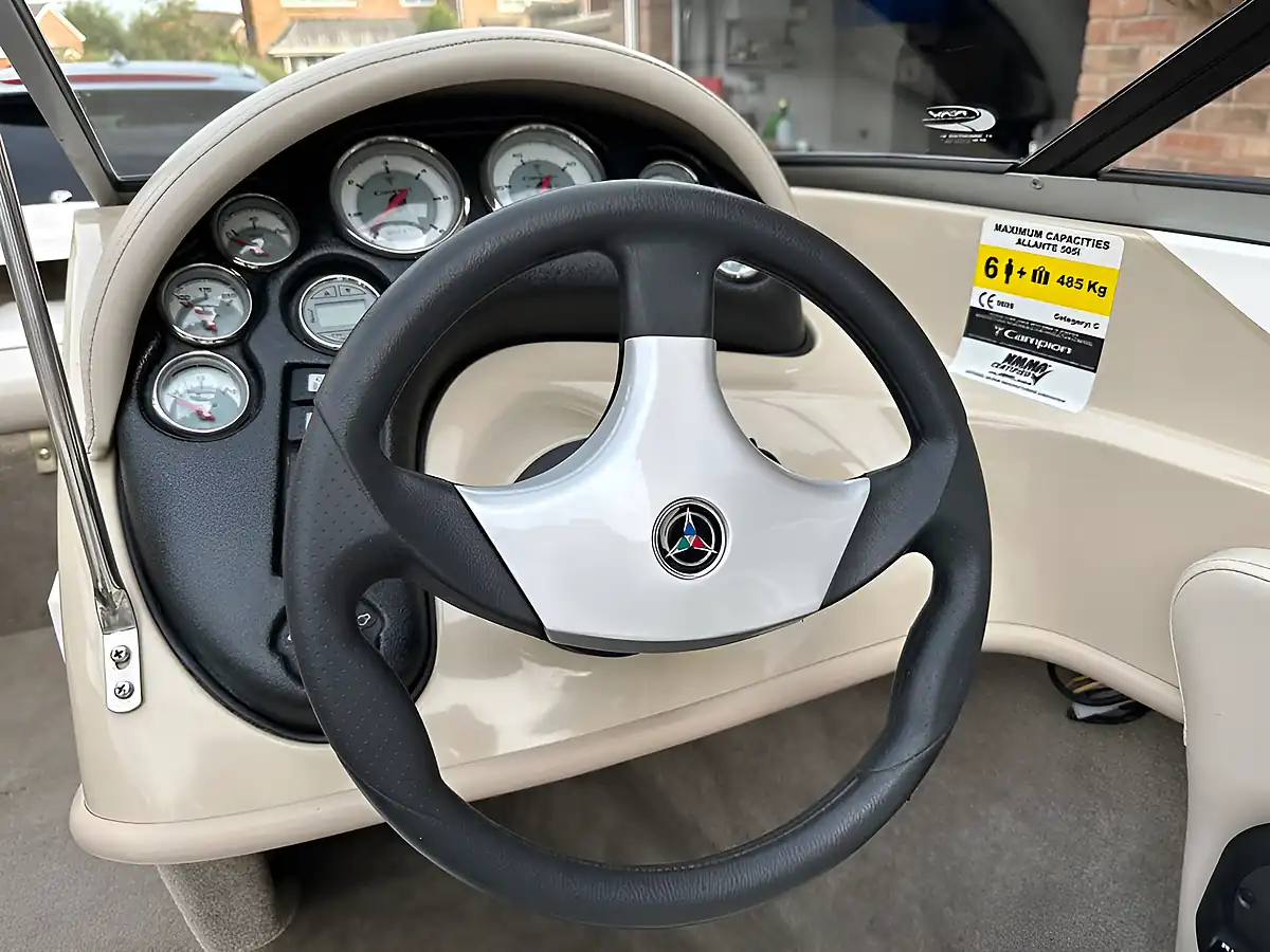 Used 2008 Campion Allante 505 White/Black - Interior and Exterior details 14