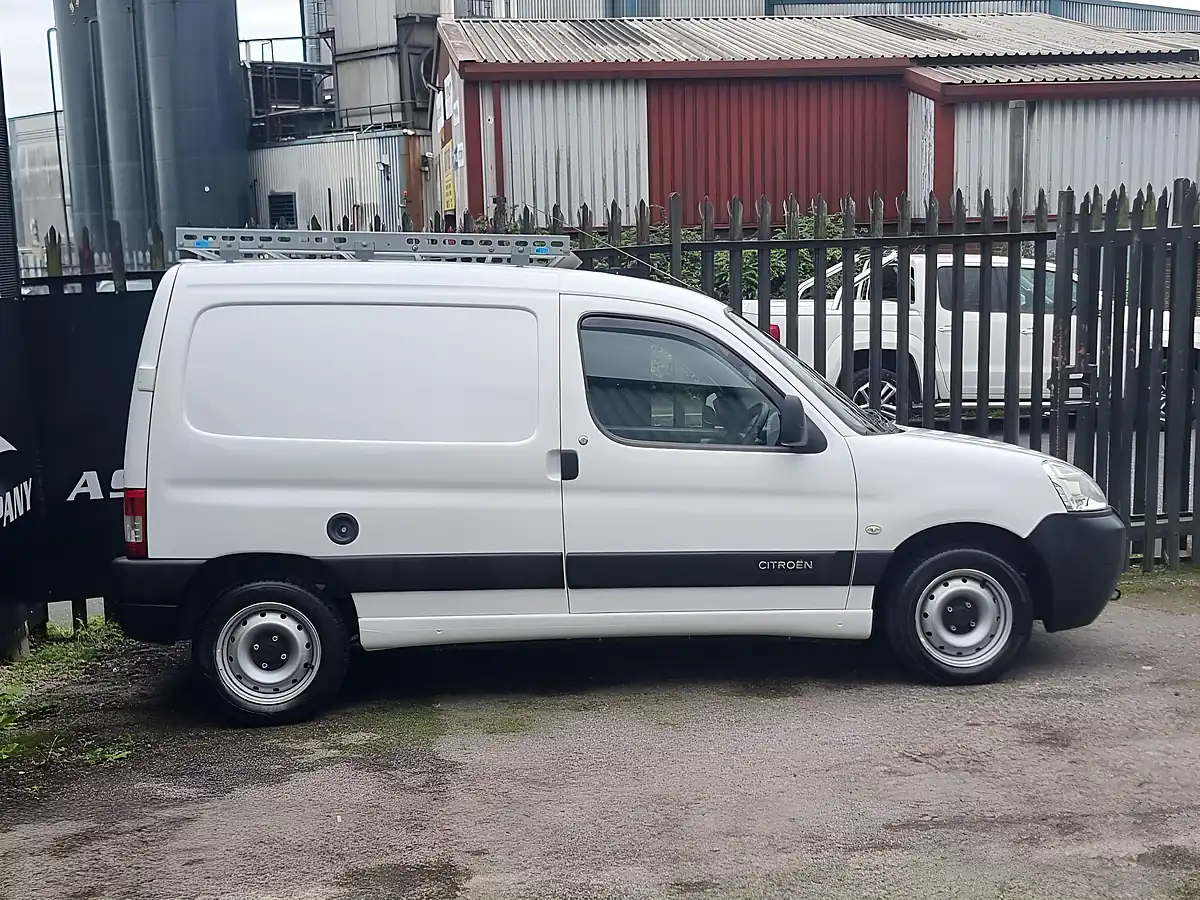 Used 2008 Citroen Berlingo 750 Panel Van White - Interior and Exterior details 5