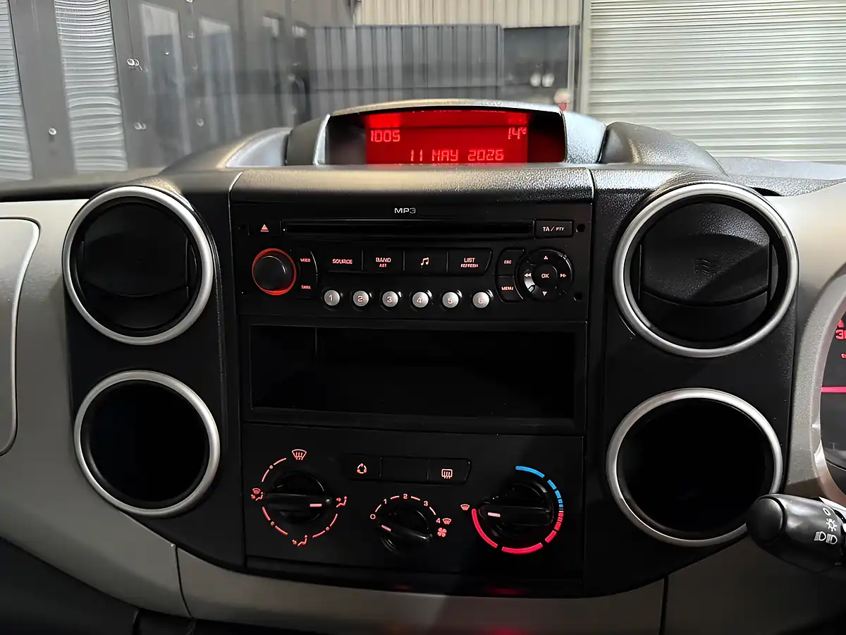Used 2008 Citroen Berlingo Vtr Multispace Red - Interior and Exterior details 14