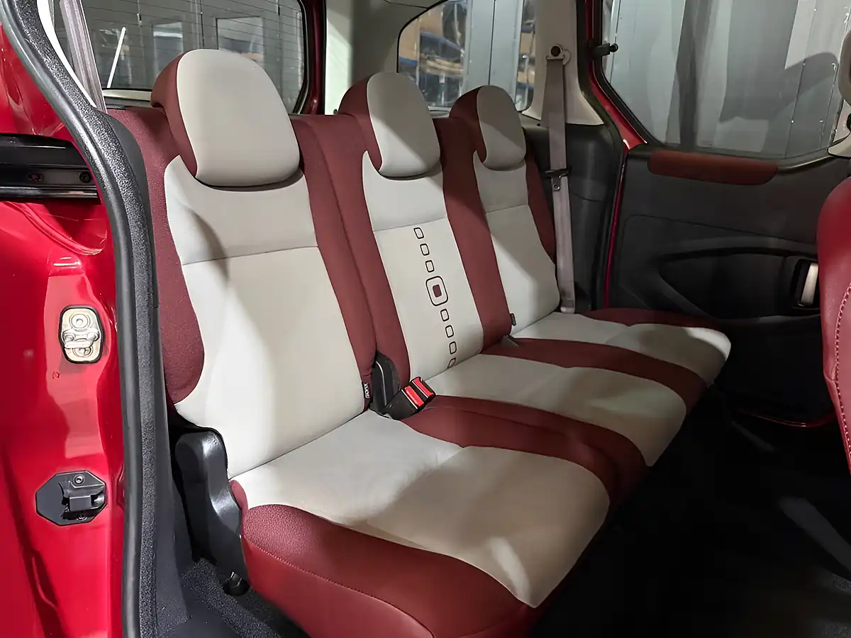 Used 2008 Citroen Berlingo Vtr Multispace Red - Interior and Exterior details 16